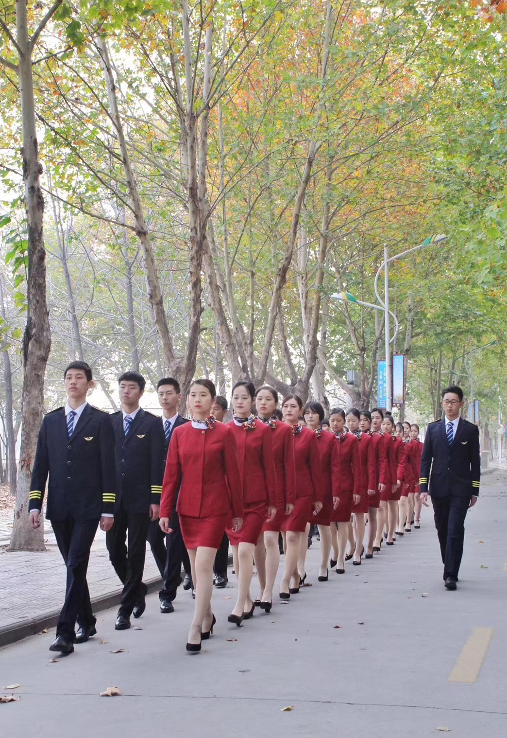 （已用）中国新兴经济产业大会 (2).jpg