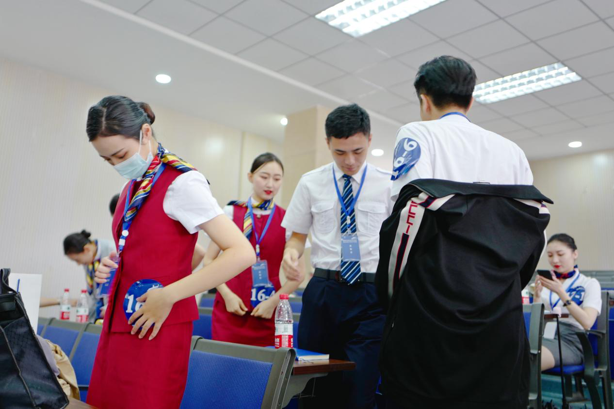 3参赛学生准备.png